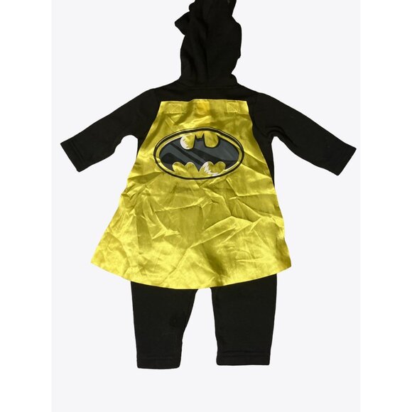 Baby Batman Hooded Romper With Cape 0-6M  Batman Themed  HALLOWEEN Costume - Picture 4 of 5
